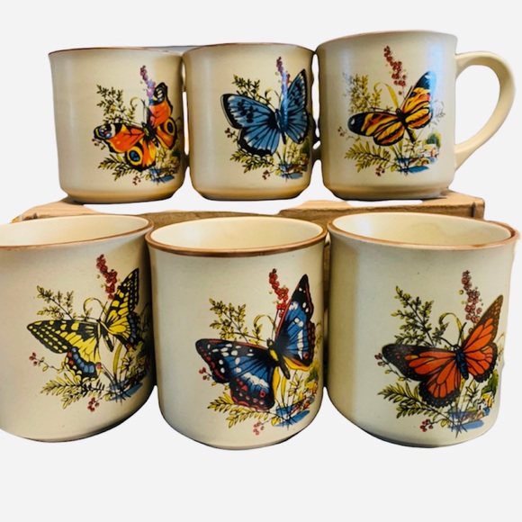 🚫SOLD🚫Vintage 60’s/70’s Butterfly Coffee Mugs